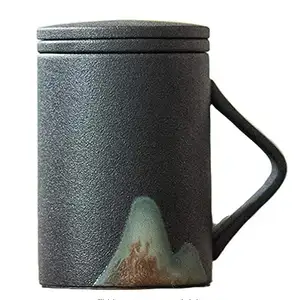 Caneca estilo japonês da cerâmica com infusor e tampa