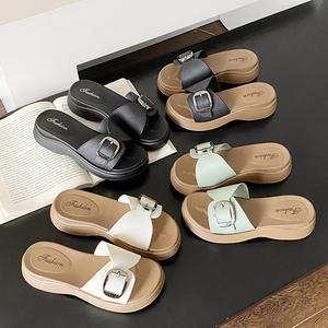 Sandales d'extérieur polyvalentes antidérapantes à bout ouvert et semelle épaisse en PVC pour femme, collection Printemps 2026 - Product Image 3