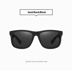 Modello 4165 Nuovi <span class=keywords><strong>Occhiali</strong></span> <span class=keywords><strong>da</strong></span> <span class=keywords><strong>Sole</strong></span> Sportivi <span class=keywords><strong>da</strong></span> <span class=keywords><strong>Uomo</strong></span> Polarizzati di Tendenza con Logo Personalizzato, Lenti TAC e Montatura in PC per Ciclismo all'Aperto - Product Image 3