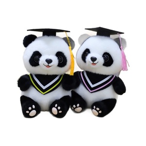 Pronto <span class=keywords><strong>per</strong></span> la spedizione all'ingrosso Logo personalizzato e dimensioni del <span class=keywords><strong>nome</strong></span> grazioso carino <span class=keywords><strong>peluche</strong></span> imbottito morbido <span class=keywords><strong>per</strong></span> il Panda di diploma scolastico - Product Image 3