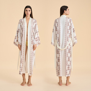 Bata de satén suave para mujer, de gasa estampada, manga larga, color marrón dorado, bordada, holgada, para dormir, ropa de casa cómoda - Product Image 4