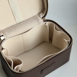 <span class=keywords><strong>Trousse</strong></span> <span class=keywords><strong>de</strong></span> Maquillage en Cuir PU Personnalisable avec Logo, Organisateur Cosmétique <span class=keywords><strong>de</strong></span> Voyage, <span class=keywords><strong>Trousse</strong></span> <span class=keywords><strong>de</strong></span> <span class=keywords><strong>Toilette</strong></span> avec Séparateurs Amovibles, Vente en Gros - Product Image 4