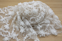 Tissu en dentelle brodée 3D à motif floral en guirlande, en polyester, léger, respirant et résistant à l'abrasion pour robes de mariée
