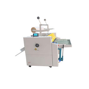 Machine à <span class=keywords><strong>plastifier</strong></span> simple face CYFM920A pour l'impression numérique de documents de bureau au format court - Product Image 1
