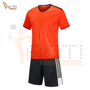 Mejor venta precio competitivo 100% poliéster cómodo ropa deportiva uniforme de fútbol ropa deportiva camisetas de fútbol - Product Image 5