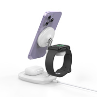 Produk penjualan terbaik 2025 pengisi daya nirkabel multifungsi 3 in 1 dudukan Desktop Pengisian daya Cepat magnetik kuat untuk iPhone