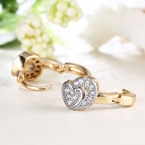 Boucles d'oreilles Huggies CZ en pierre blanche et plaqué or 18 carats pour femmes - Product Image 2