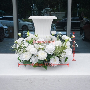 DKB Couronne de fleurs artificielles de 45 cm, centre de table, décoration, roses blanches et vertes, gypsophile, pour mariage et banquet - Product Image 2