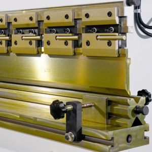 E310P 3 ejes mesa de coronación hoja de metal hidráulica NC Freno de prensa y máquina dobladora CNC automática - Product Image 3