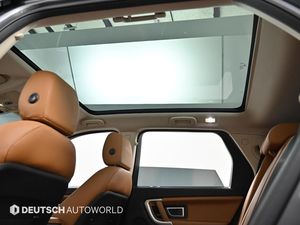 Land Rover Discovery 2017 SD Diesel Automatique d'occasion, SUV de luxe, voiture familiale idéale avec confort et capacité tout-terrain - Product Image 3