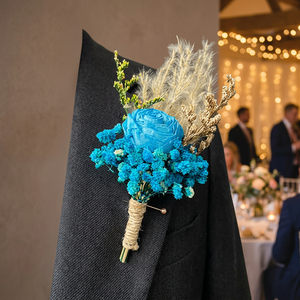 Boutonnière de mariage en herbe de la pampa séchée et préservée, arrangement floral pour revers, blanc, or, vert - Product Image 2