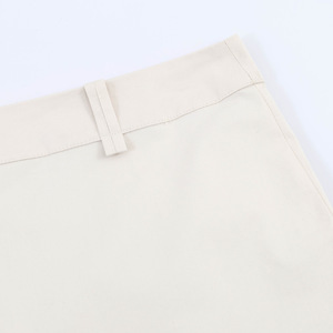 Falda midi <span class=keywords><strong>de</strong></span> encaje estilo europeo personalizada para primavera 2026 con abertura - Falda <span class=keywords><strong>de</strong></span> cintura alta a la moda con dobladillo dividido, OEM/ODM <span class=keywords><strong>de</strong></span> fábrica china - Product Image 3
