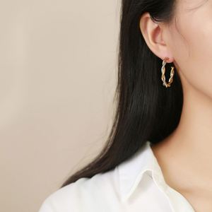Metal New Gold Hoop Twist Cc Shape Screw Chunky <b>Earrings</b> Stainless Steel 18K Gold Plated C Shape Hoop <b>Earring</b> - Product Image 3