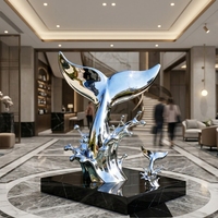 Sculpture en acier inoxydable en forme de queue de baleine, effet miroir, thème marin, statue d'art métallique pour complexe hôtelier, piscine, immobilière
