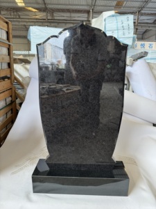 Pierre tombale verticale en granit noir de style européen traditionnel, gravure personnalisée, forme de bouclier, monument funéraire pour cimetière - Product Image 4
