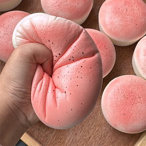 Juguete Educativo de 5 Pulgadas con Forma de Pastel de Queso Rosa Pastel, Auto-Reparable a su Forma Original, Suave al Tacto, Pegajoso, de Rebote Lento, Comida de Juguete - Product Image 3