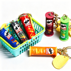 Llavero de resina <span class=keywords><strong>Pringles</strong></span>: Miniatura de lata de patatas fritas, colgante para bolso, juguete de comida novedoso, llavero para decoración de mochila - Product Image 2