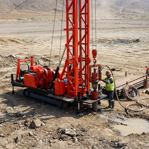 Plateforme de forage de puits d'eau montée sur chenilles SPL800 avec table rotative et mât hydraulique pliable pour formations rocheuses molles - Product Image 1