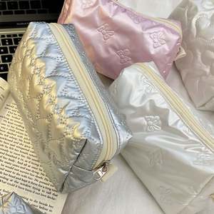 Kit de Artículos Esenciales para Viaje, Organizador de Maquillaje, Bolsa de Aseo, Bolsa de Maquillaje Plegable para Mujer, Bolsa de Cosméticos Portátil, Bolsa de Aseo Colorida - Product Image 5