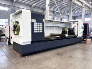 Tour à tarauder les trous de grande diamètre entièrement automatique de Chine, modèle QK1322 QK1335, avec porte-outils à 4 postes GSK - Product Image 3