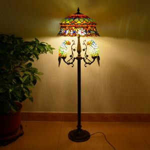 Lampe de sol en verre teinté de 46 cm de diamètre, inspirée de Tiffany, avec base E27/E26, lampes verticales LED pour bureau moderne, chambre à coucher, salon - Product Image 1