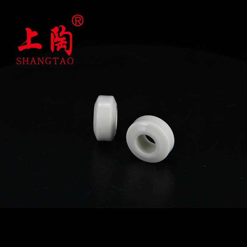 Male and female alumina ceramic beads