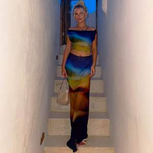 Ensemble sexy personnalisé 2026 pour femme : crop top imprimé et jupe longue en mousseline sans manches, tenue de plage respirante pour le printemps et l'été - Product Image 4