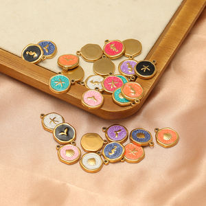 Ciondoli in smalto di lusso di alta qualità con stella di cavallo marino con stella di pesce in smalto rotondo ciondoli in acciaio inossidabile per la creazione di gioielli - Product Image 2