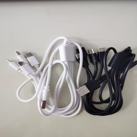 Câble de charge USB A vers 4 USB C, 1 m/3,3 pieds, câble d'alimentation pour téléphone portable, tablette et autres appareils USB-C, CE & ROHS