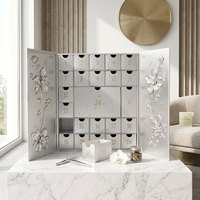 Boîte cadeau calendrier de l'avent en argent de luxe avec 24 tiroirs, emballage cosmétique et soins de la peau à motifs floraux en relief, boîte de l'avent rigide personnalisée