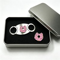 Étui à cigares rose économique en acier inoxydable personnalisé, avec accessoire fantaisie à clipser, coupe-cigares lisse, porte-monnaie et marqueur de balle de golf tranchant