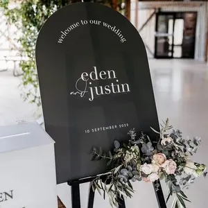 Soporte de tablero de bienvenida acrílico al por mayor para la decoración del evento del banquete de boda