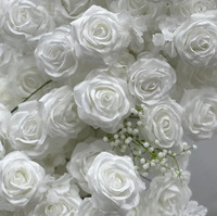 Garland Bunga Buatan Bentuk Lengkung Hati dengan Mawar Putih dan Babys Breath untuk Fotografi Lamaran