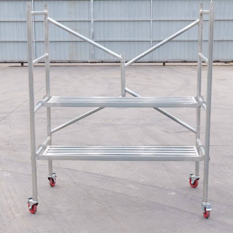 Échafaudage mobile pliable argenté