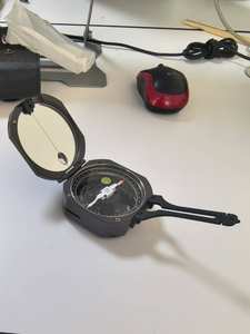 Brújula Magnética Directa de Fábrica Harbin DQL 8 Bruton, Brújula Direccional para Geólogos, Topógrafos y Profesionales - Product Image 3