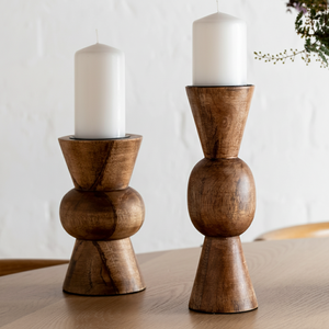 Bougeoir décoratif en bois au fini rustique, idéal pour les décorations festives, les réceptions de mariage ou l'éclairage d'ambiance de restaurant - Product Image 1