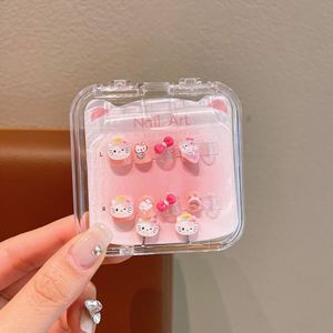 Qianya Kids Cartoon Press on Nails Set avec Clips d'oreille assortis My Melody Kuromi Cinnamoroll Autocollants auto-adhésifs pour <span class=keywords><strong>ongles</strong></span> pour fille - Product Image 4