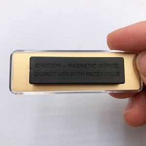 Placa de Identificación Reutilizable con Cubierta Magnética para Lentes - Product Image 5