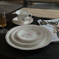 Vaisselle en céramique vintage rose à motifs floraux en relief, assiette à dîner en porcelaine, tasse à café, soucoupe, série d'assiettes à dessert