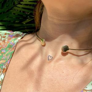 Collar CUCOCUCA YFB 007 de Acero Inoxidable con Forma de Concha, Estilo Abierto, Joyería Contemporánea para el Cuello, Estilo Vacacional, Vibe Oceánico - Product Image 3