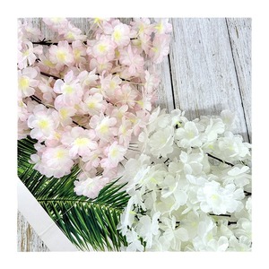 Flores Artificiales Queyiyi, Flor de Cerezo de 5 Ramas, Realistas, Mixtas, Decoración para el Hogar, Accesorios para Bodas - Product Image 5