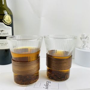 <span class=keywords><strong>Tasse</strong></span> <span class=keywords><strong>en</strong></span> verre nervuré à rayures verticales de style japonais de 300ml 10oz <span class=keywords><strong>tasse</strong></span> à café goutte à goutte avec manchon <span class=keywords><strong>en</strong></span> <span class=keywords><strong>bois</strong></span> - Product Image 2