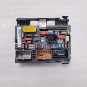 Boîtier de fusibles moteur PEUGEOT BSM R02 R19 9809742780 9675879380 9807028580 compatible avec <span class=keywords><strong>3008</strong></span> C5 - Product Image 1