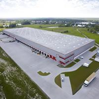 Entrepôt, atelier et hangar préfabriqués en structure acier, sur mesure, garantie 5 ans et plus, design moderne