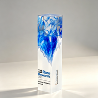 Trophée en cristal personnalisé avec gravure artistique fluide et inscription personnalisée pour la reconnaissance des réalisations modernes
