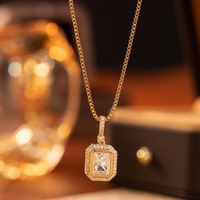 Collier tendance avec fleur en CZ, chaîne de clavicule au design unique pour femmes, bijou polyvalent à porter au quotidien, cadeau