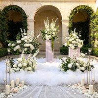 DKB Vente en gros de fleurs artificielles de haute qualité, arrangement floral blanc et vert personnalisé pour la décoration d'autel, décoration de fête de mariage