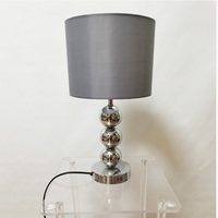 Lampe de table à base de métal à la mode Offre Spéciale