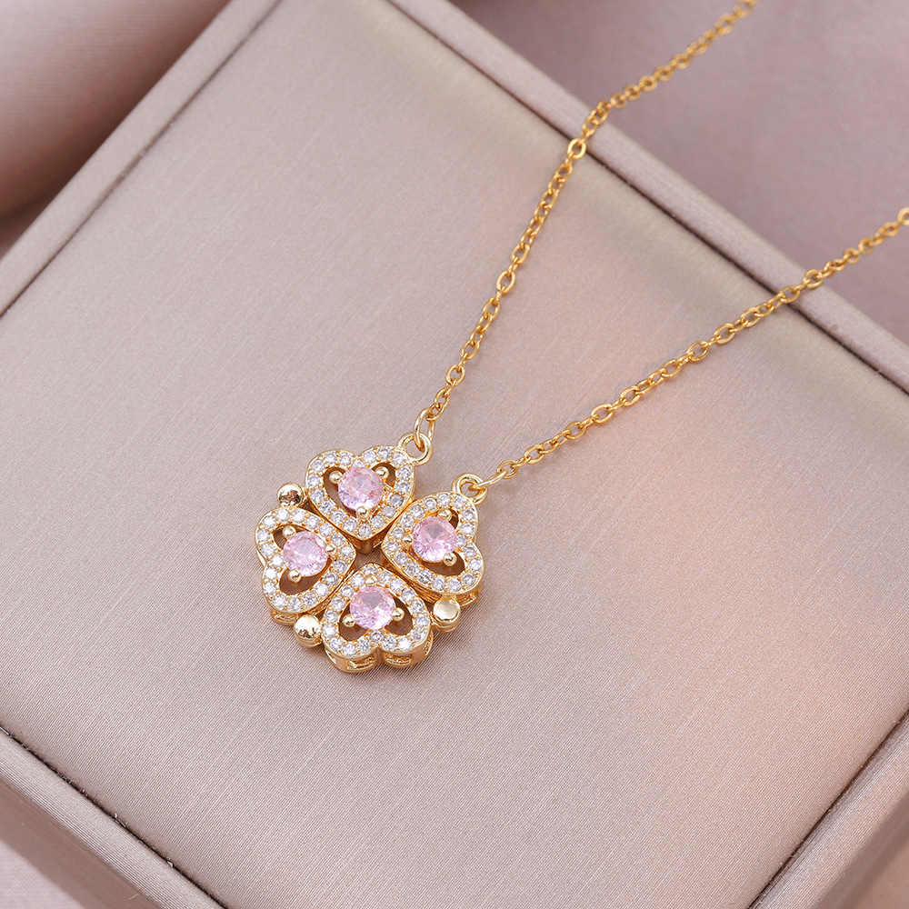 X2959 collar flor cuatro hojas rosa