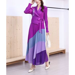 Vestito allentato per le donne <span class=keywords><strong>elegante</strong></span> Plus Size colore bloccato vestito a pieghe all'ingrosso di abbigliamento - Product Image 1